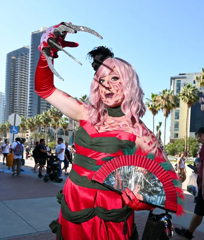 halloween costumes for women freddy Krueger' fetchpriority='auto' title='80 Creative Halloween Costumes for Women That Will Help You Win Fright Night