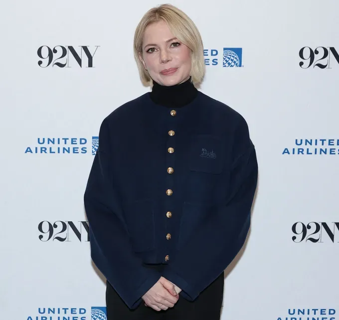 michelle williams' fetchpriority='auto' title='30 Celebrities Who Got Pregnant After 40