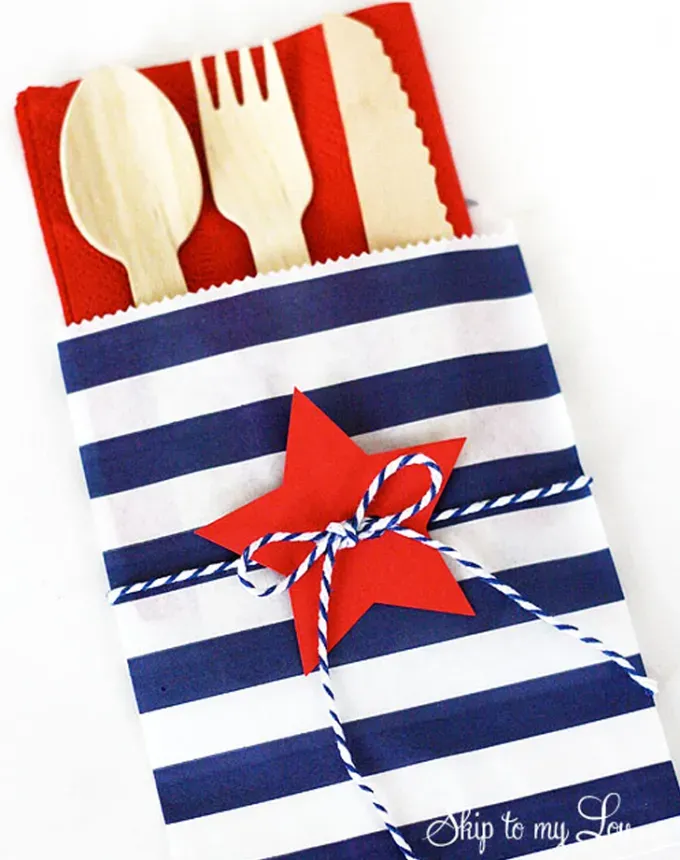 fourth of july crafts treat bags' title='50 Easy 4th of July Crafts for Kids