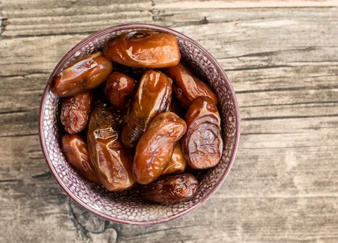 what fruits can dogs eat dates' fetchpriority='auto' title='What Fruits Can Dogs Eat? Here’s What’s OK and What to Avoid According to Veterinarians