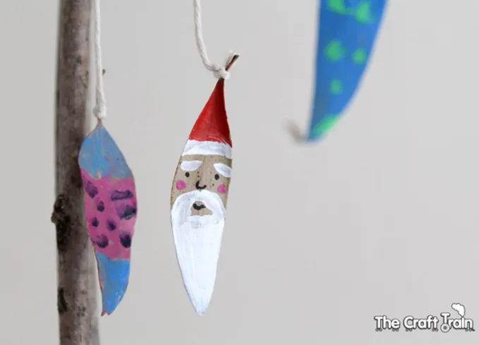 2 christmas leaf painting christmas crafts for toddlers' title='35 Christmas Crafts for Toddlers That They Can Actually Do