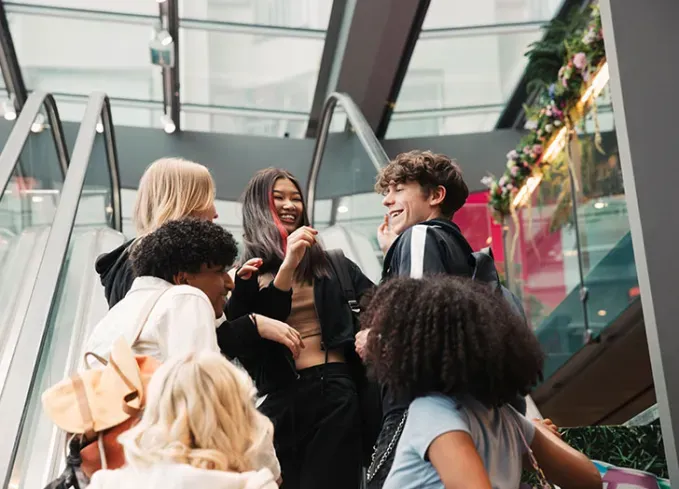 sweet 16 party ideas mall shopping spree' fetchpriority='auto' title='32 Sweet 16 Party Ideas That Seriously Rock