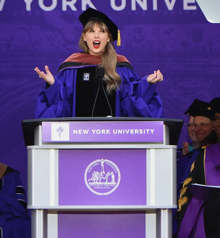 130 der besten Abschlusszitate, um die Klasse von 2025 zu inspirieren und zu motivieren