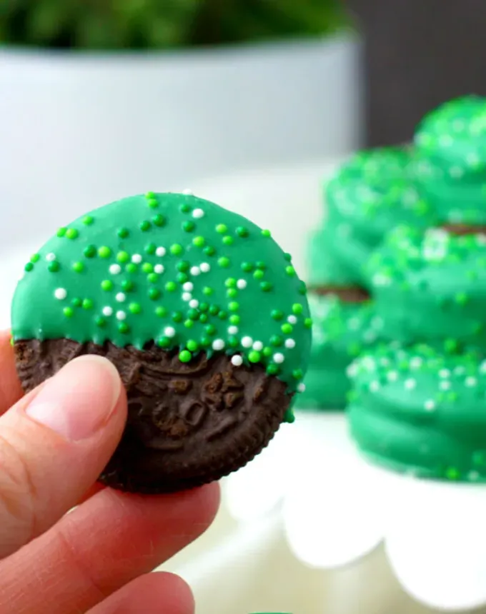 30 Spaß und Easy St. Patrick's Day Crafts für Kinder