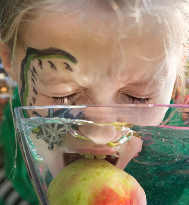 53 Halloween -Aktivitäten für Kinder, die von niedlichen bis gruseligen reichen