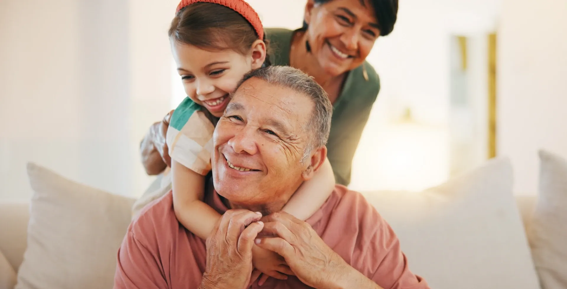 Grandparents are present' title='Habits grandparents build unbreakable bond with grandchildren present' typeof='foaf:Image' decoding='async