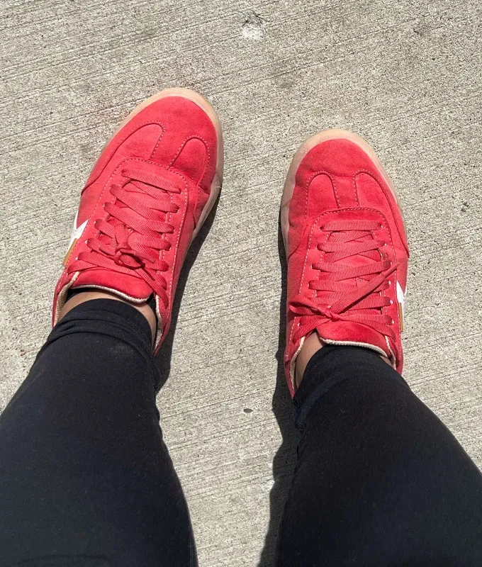 a photo of chelsea candelario wearing dr. scholl’s time off win lace sneakers' title='I Tried the Viral Dr. Scholl’s Sneakers & My Feet Are So Thankful