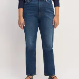 I Found 15 Pairs of Jeans for Big Butts That Eliminate the Dreaded Waist Gap