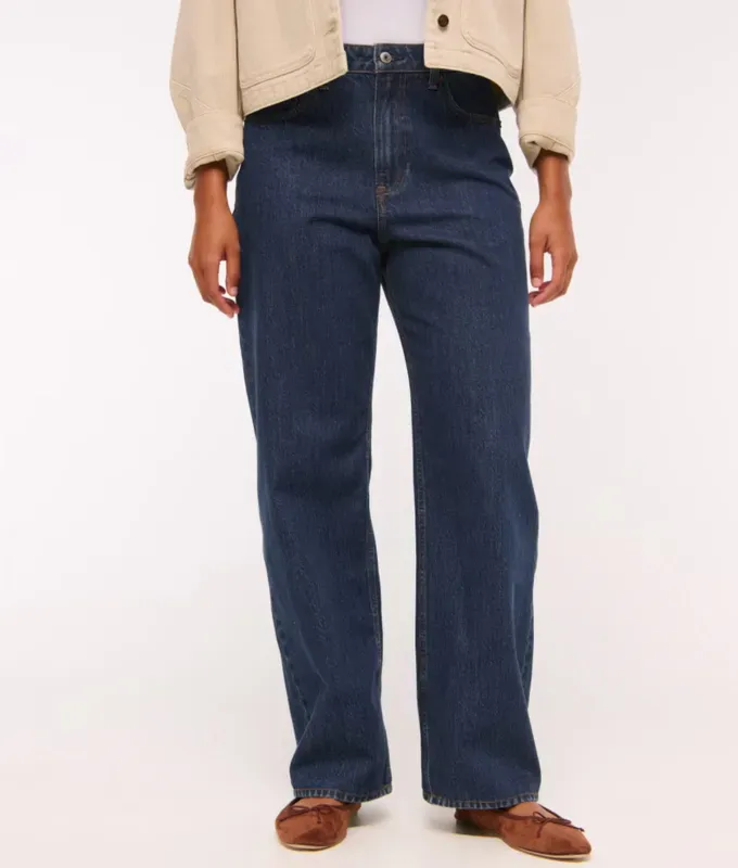 best jeans for big butts a and f love loose jeans' title='I Found 15 Pairs of Jeans for Big Butts That Eliminate the Dreaded Waist Gap