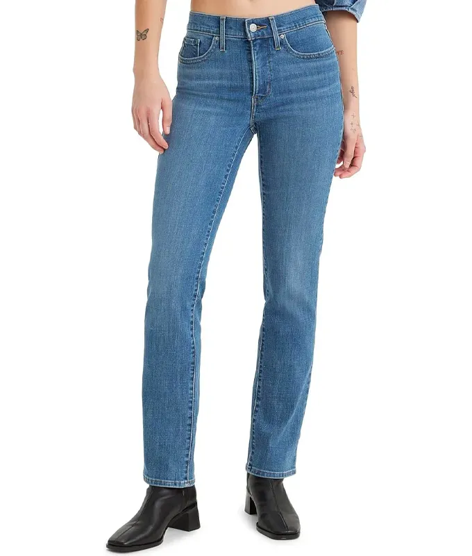 levis 314 best jeans for big butts' title='I Found 15 Pairs of Jeans for Big Butts That Eliminate the Dreaded Waist Gap