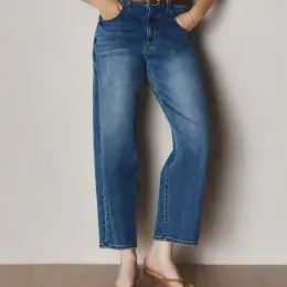 I Found 15 Pairs of Jeans for Big Butts That Eliminate the Dreaded Waist Gap