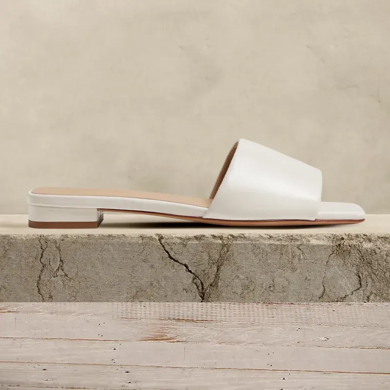 banana republic flat sandals' title='6 Shoes to Wear with Denim Maxi Skirts to Impress All Your Fashion Friends