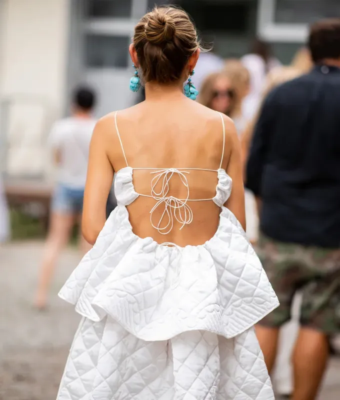 jenny walton wearing a backless dress' fetchpriority='auto' title='I’m a Veteran Fashion Editor and These Are the Best Styling Tips I’ve Learned On the Job