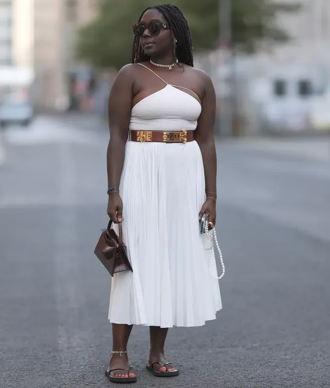 the sandwich rule outfits styling belt' fetchpriority='auto' title='The Sandwich Rule Is My New Favorite Viral Styling Trick (& It’s So Easy)