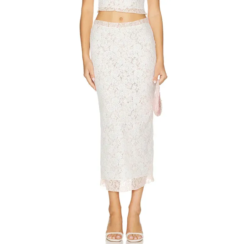 superdown lace skirt' title='The Sandwich Rule Is My New Favorite Viral Styling Trick (& It’s So Easy)