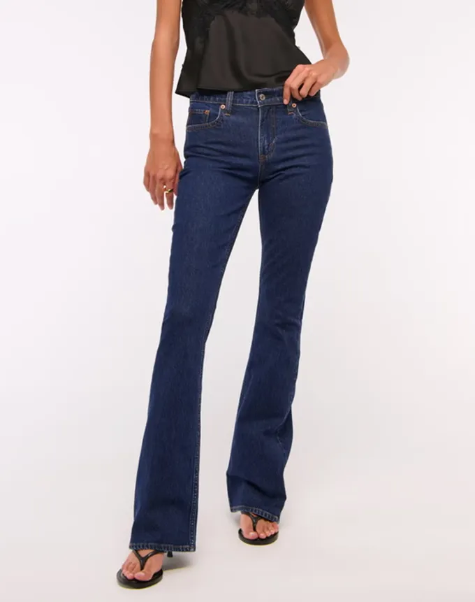 Lorelai Gilmore Style: Abercrombie & Fitch Mid-Rise Bootcut Jeans' title='Now That I’m in My 30s I Just Want to Dress Like Lorelai Gilmore