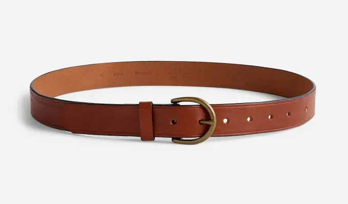gen-z-preppy-fashion-trend Madewell Medium Perfect Leather Belt' title='Gen Z Has Spoken: Here’s What ’Preppy’ Looks Like in 2025