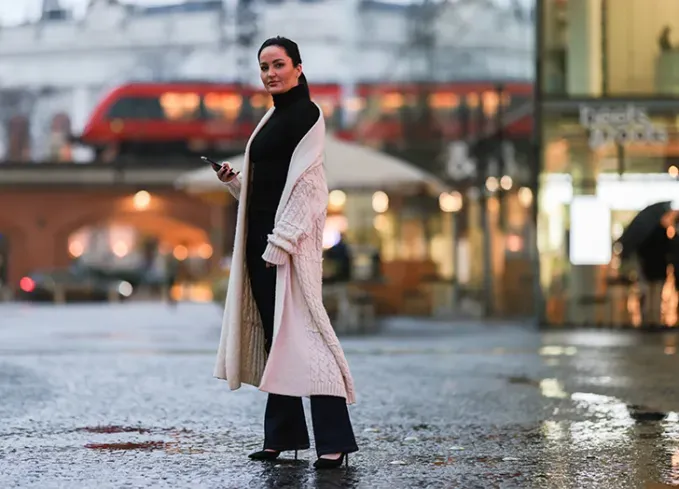 sweater style tall' fetchpriority='auto' title='What Sweater Is Best for Your Body Type? We Asked a Stylist