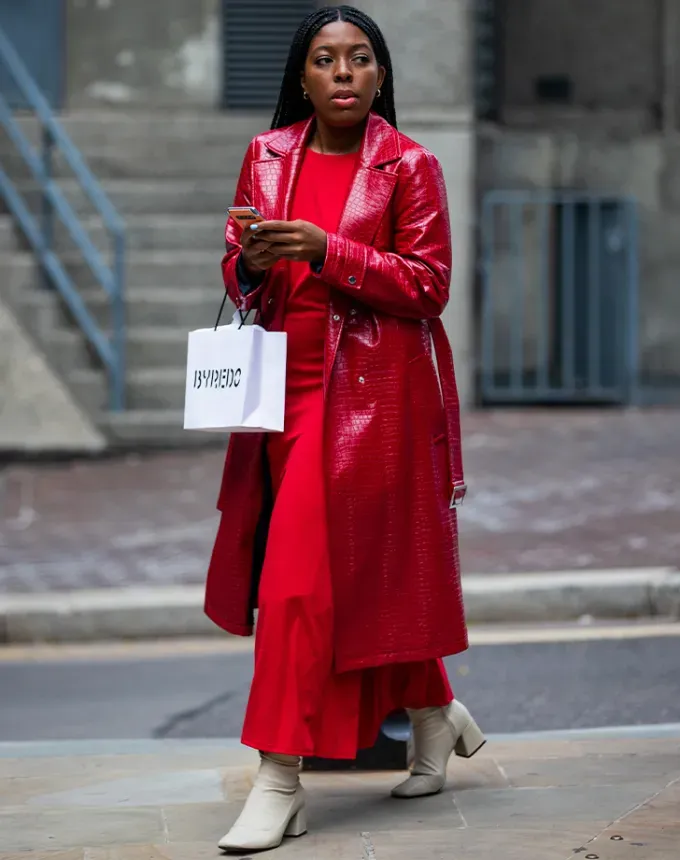 woman wearing all red' fetchpriority='auto' title='31 Outfit Ideas for a Sparkly Stylish and Rather Festive December
