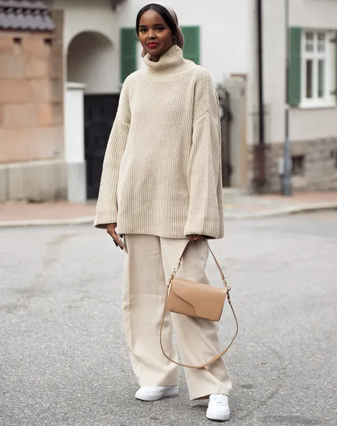 woman wearing all beige' fetchpriority='auto' title='31 Outfit Ideas for a Sparkly Stylish and Rather Festive December