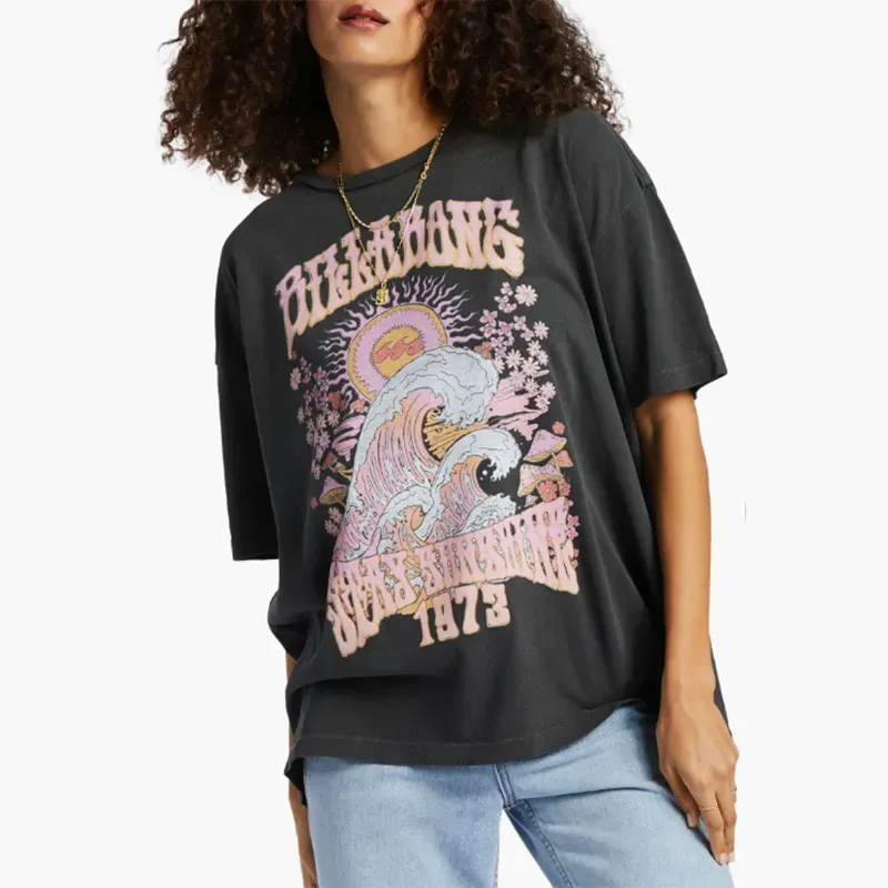 billabong graphic t shirt' title='Wondering How to Style Flannel? Here Are 17 Outfit Ideas to Try According to a Fashion Editor