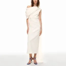 The 10 Best Formal Dresses for Petites Vetted By a 5’1 Editor (and Frequent Partygoer)