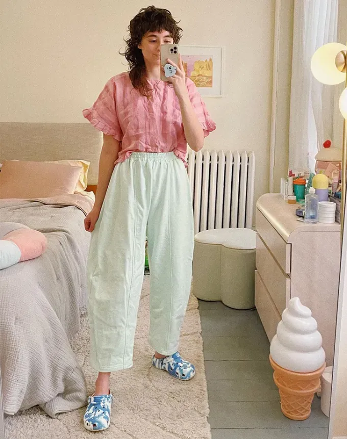 crocs outfit ideas emily' title='24 Crocs Outfit Ideas That Are Both Stylish and Comfy