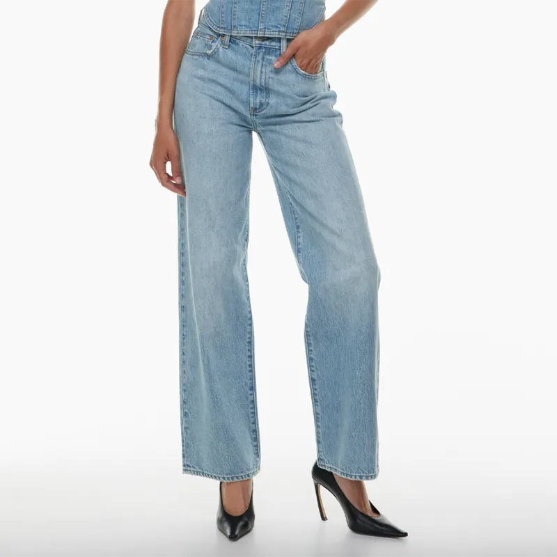 aritzia jeans' title='14 Stores Like Abercrombie & Fitch for Staple Pieces and Trends Alike
