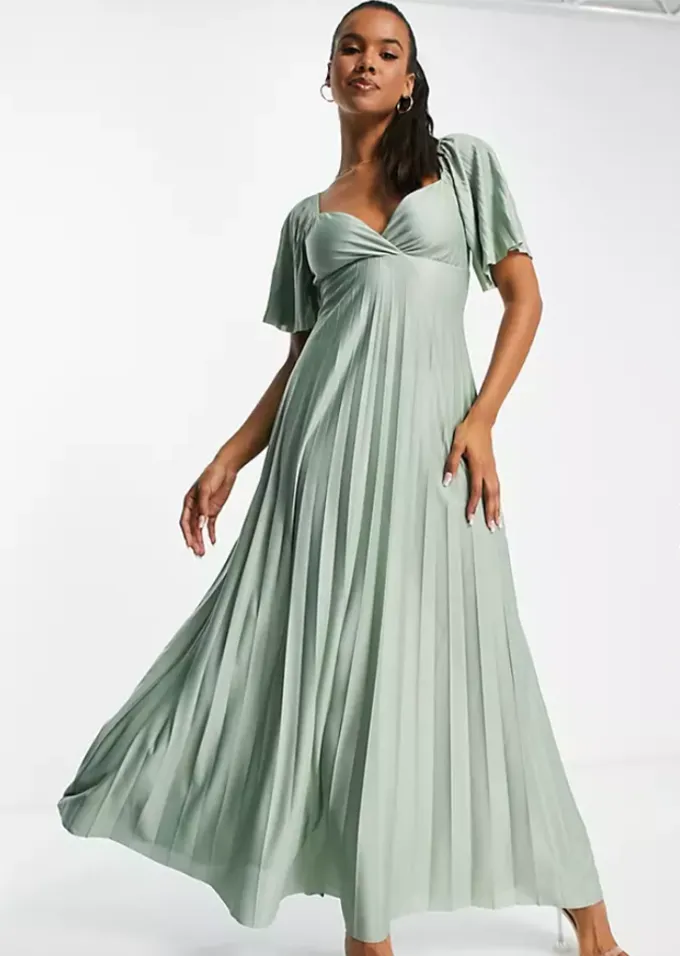 asos' title='14 Stores Like Abercrombie & Fitch for Staple Pieces and Trends Alike