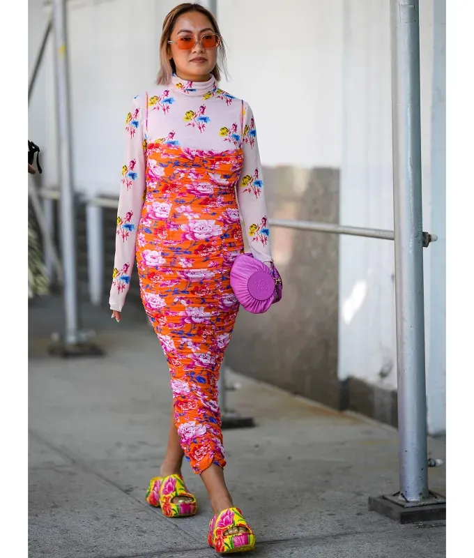 summer style rules 2023 florals' fetchpriority='auto' title='The 7 Rules of Dressing for Summer ‘23 (Plus One Look to Officially Retire)