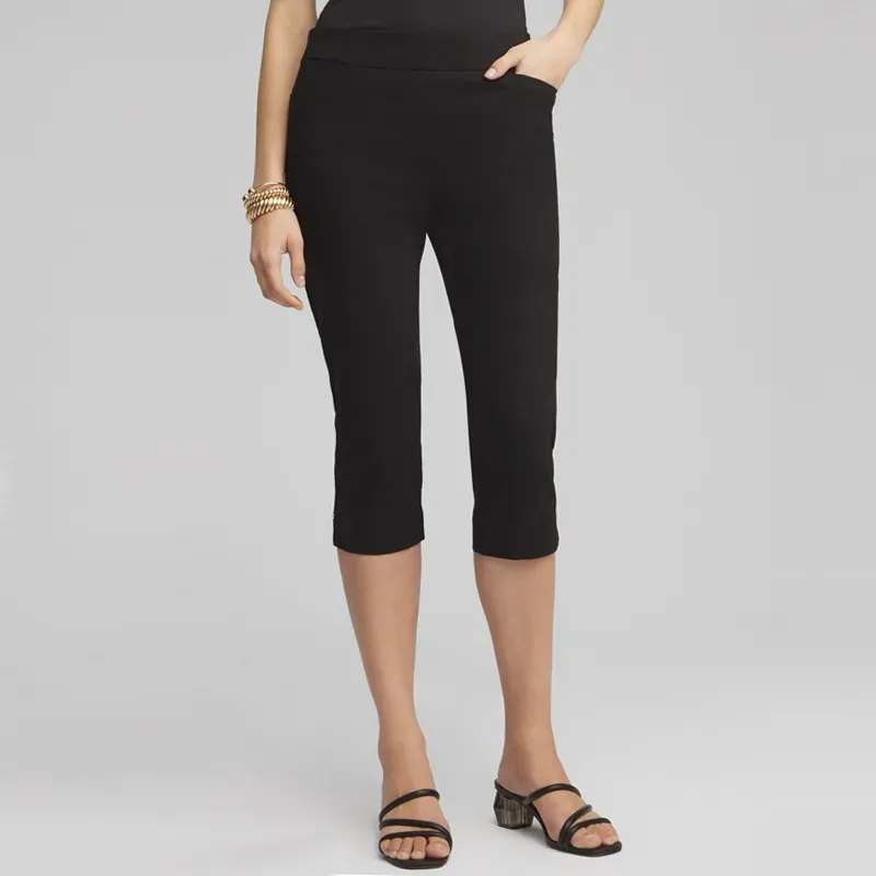 chicos how to style capris' title='How to Style Capris Like It’s 2024 (Plus One Look That’s Best Left in the Early Aughts)