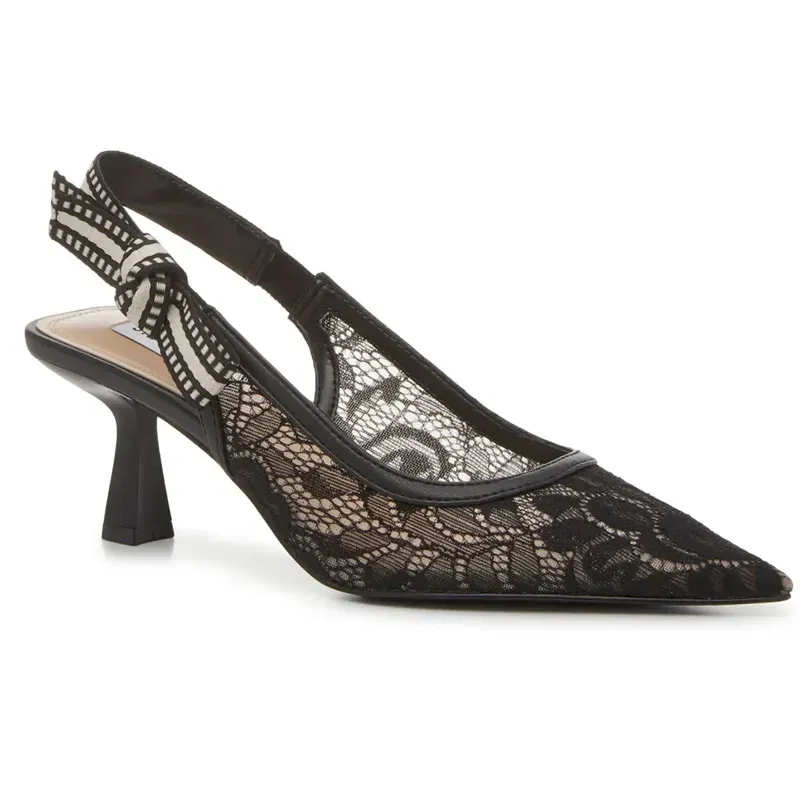 petite barrel jeans steve madden' title='Here’s How I Pull Off Barrel Jeans as a 5’1 Petite