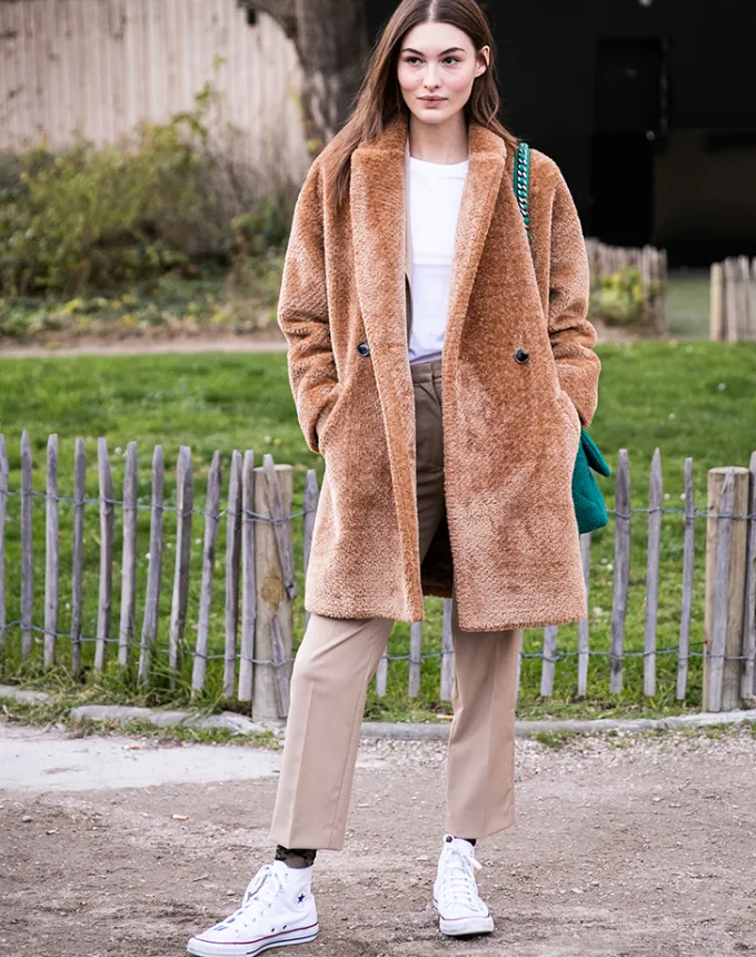 how to wear converse sneakers neutral hues' fetchpriority='auto' title='How to Wear Converse in 2021 — And 2 Looks That Are Best Left In the Past