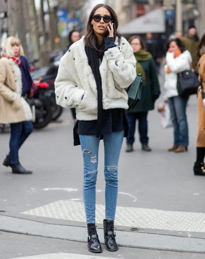 how to wear ankle boots with skinny jeans flat booties' fetchpriority='auto' title='Wondering How to Wear Ankle Boots With Skinny Jeans? Just Follow These Style Rules and You’ll Be Good to Go