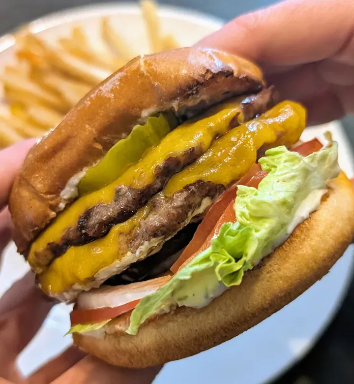 Onko Omaha-pihvit murskaa hampurilaiset todella 5 minuutissa, sans-ridosta? Ruokatiimimme testasi heitä