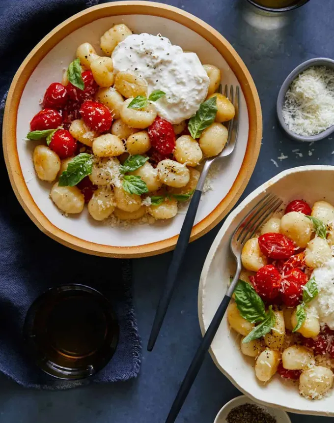 easy gnocchi recipes: caprese gnocchi' title='35 Easy Gnocchi Recipes You Can Make at Home