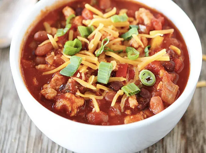 slow cooker turkey chilli' title='49 Dinners You Can Make with a Jar of Tomato Sauce