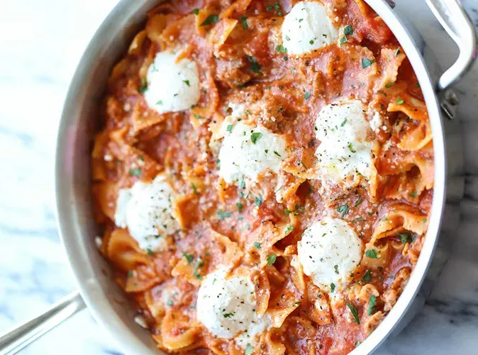one-pot pasta recipes: one-pot lasagna' title='27 One-Pot Pasta Recipes for Lazy Nights