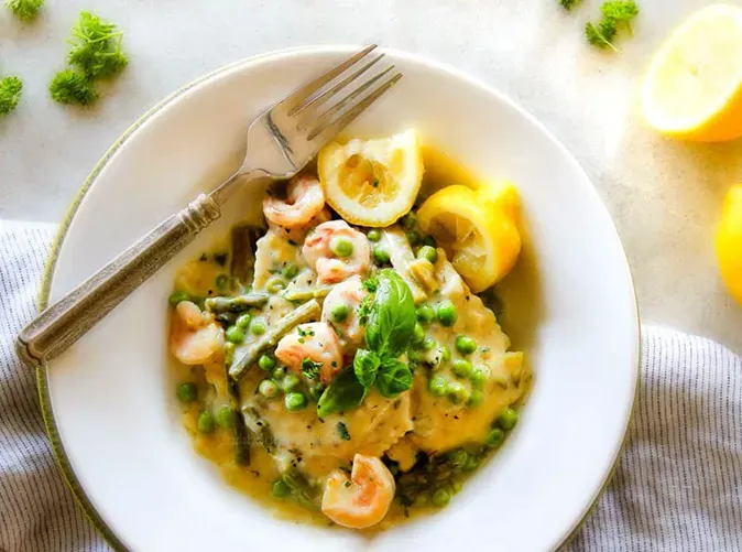 one-pot pasta recipes: lemon garlic cream shrimp ravioli' title='27 One-Pot Pasta Recipes for Lazy Nights