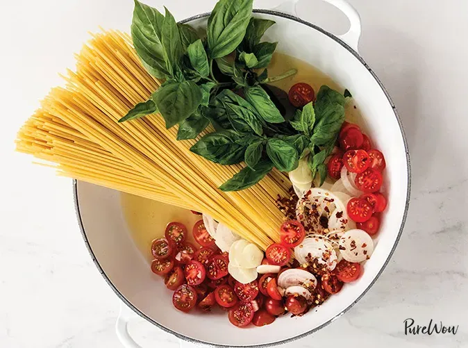 one-pot pasta recipes: one pot tomato basil pasta' title='27 One-Pot Pasta Recipes for Lazy Nights