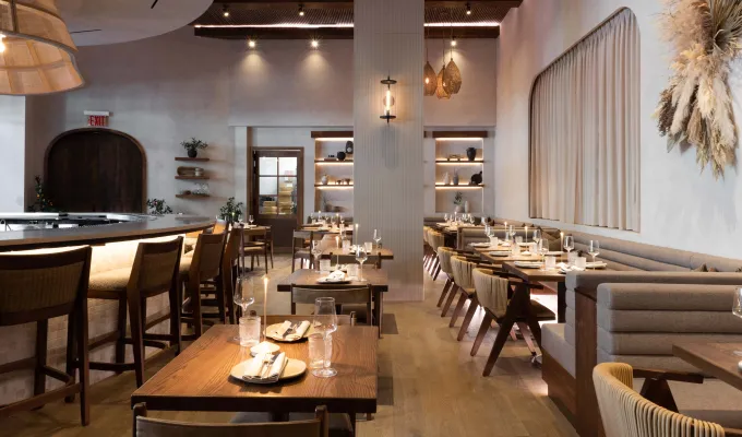 taylor swift restaurants meduza Alexa Bendek' fetchpriority='auto' title='The 17 Best Restaurants Taylor Swift Has Been to in NYC (And What to Order at Each)