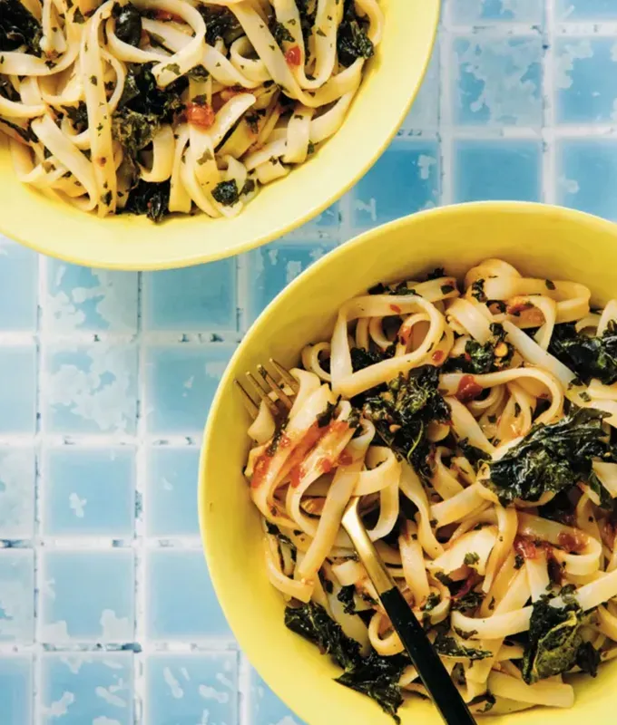 easy fast lunch ideas: hot chili oil noodles with kale chips' title='82 Easy Lunch Ideas That Are Fast Low-Fuss and Foolproof