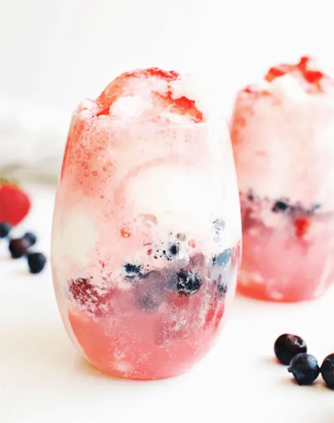 easy summer dessert recipes: red white and blue floats' title='92 Easy Summer Desserts to Devour from Now Until Labor Day