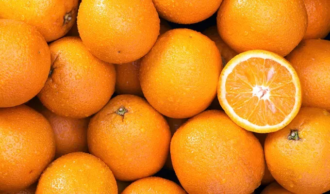 what are the cheapest fruits?: oranges' fetchpriority='auto' title='What Are the Cheapest Fruits? 12 Fresh Produce Options That Are the Best Bang for Your Buck from Watermelon to Mangoes