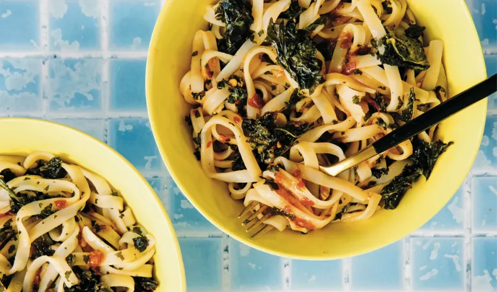 are rice noodles healthy: rice noodles with chili oil and kale' fetchpriority='auto' title='Yeah They’re Gluten-Free But Are Rice Noodles Healthy?