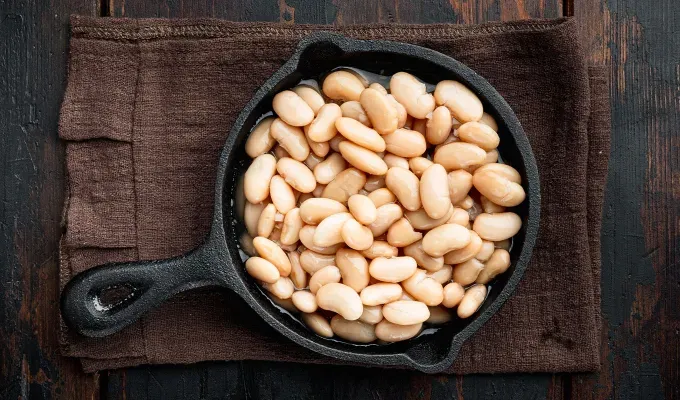 White Beans Top Healthiest Beans' fetchpriority='auto' title='The 10 Healthiest Beans You Can Eat According to a Dietician