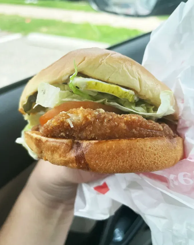 best fast food chicken sandwich: checkers/rally’s chicken sandwich' title='The 12 Best Fast Food Chicken Sandwiches Ranked and Reviewed by a Food Editor