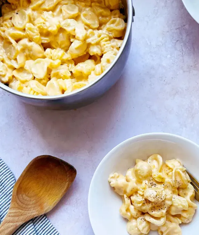 easy dinner recipes: one-pot mac and cheese' title='65 Easy Dinner Recipes for Beginners (That Even the Most Culinarily Challenged Can Manage)
