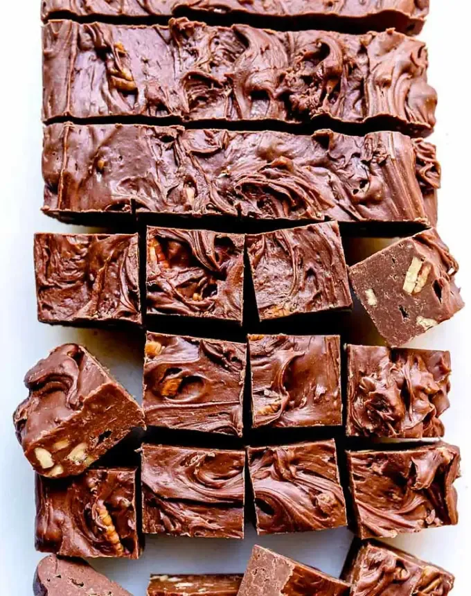 christmas snacks: mom’s easy fudge' title='65 Christmas Snacks Even the Busiest Hosts Can Pull Off