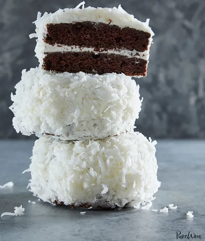 christmas snacks: mini chocolate snowball cakes' title='65 Christmas Snacks Even the Busiest Hosts Can Pull Off